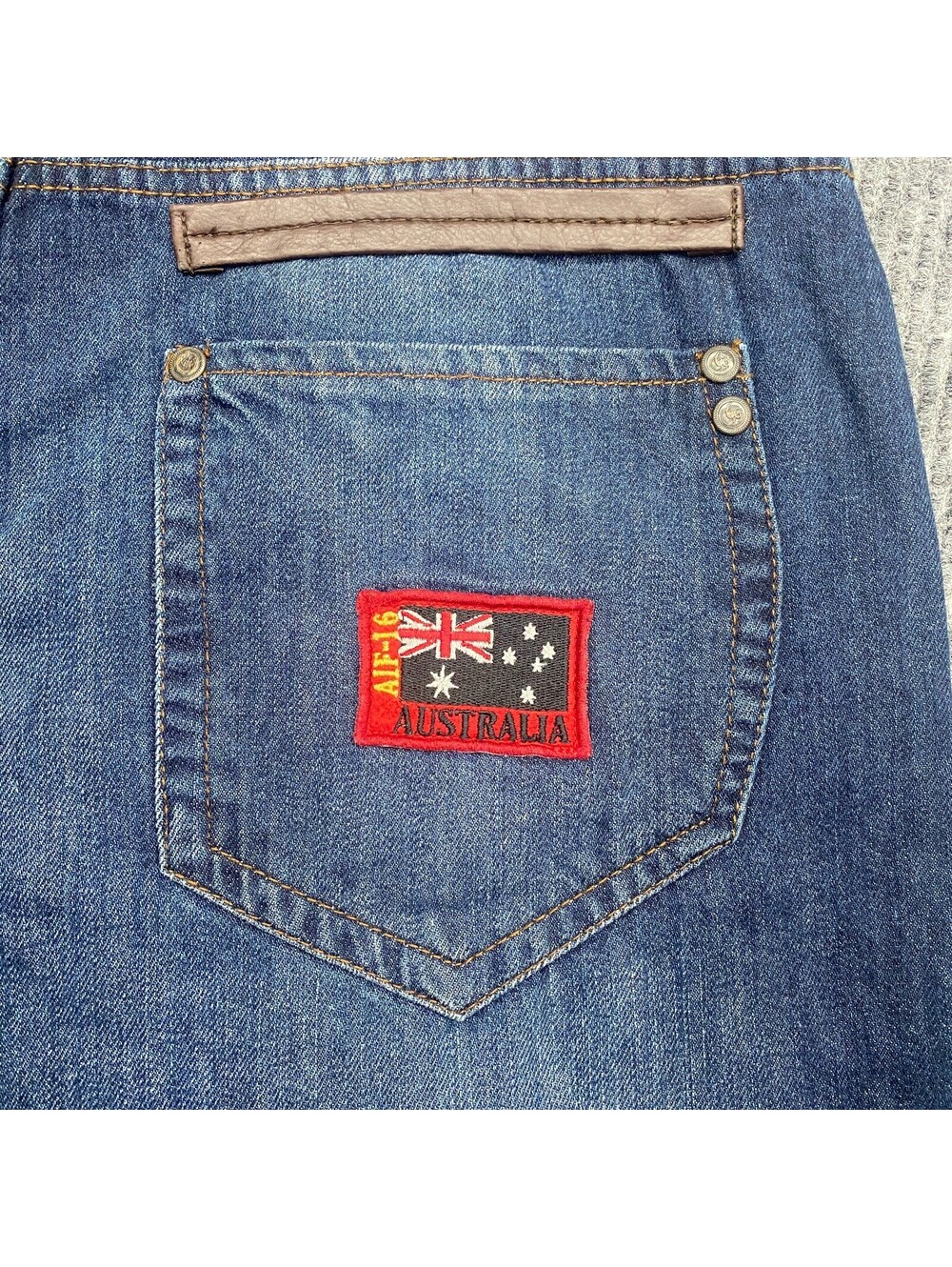 Vintage Coogi Jeans Mens 36x34 Blue Stonewash Denim Embroidered Patches Pants - Picture 14 of 15